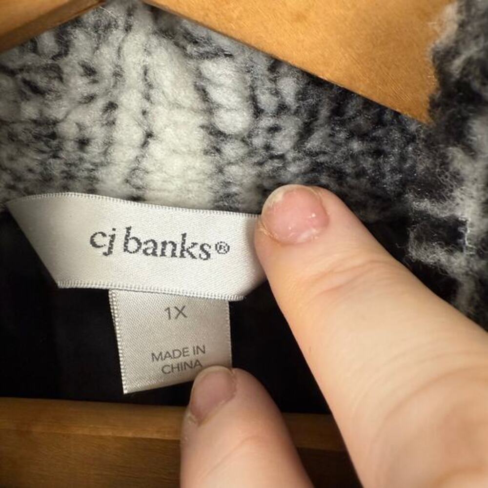 C.J.‎ Banks Women Fleece Plaid Vest Size 1X Full Zip Outdoors Preppy Warm Cozy - Picture 3 of 5